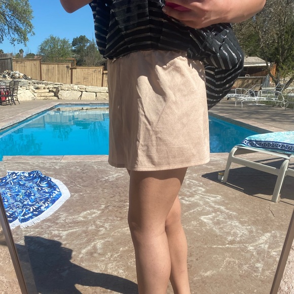 Super cute poofy skirt - Picture 6 of 7